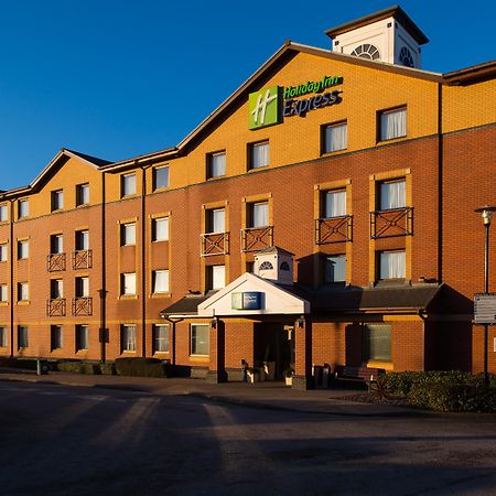 Holiday Inn Express Stoke-On-Trent, An Ihg Hotel Экстерьер фото