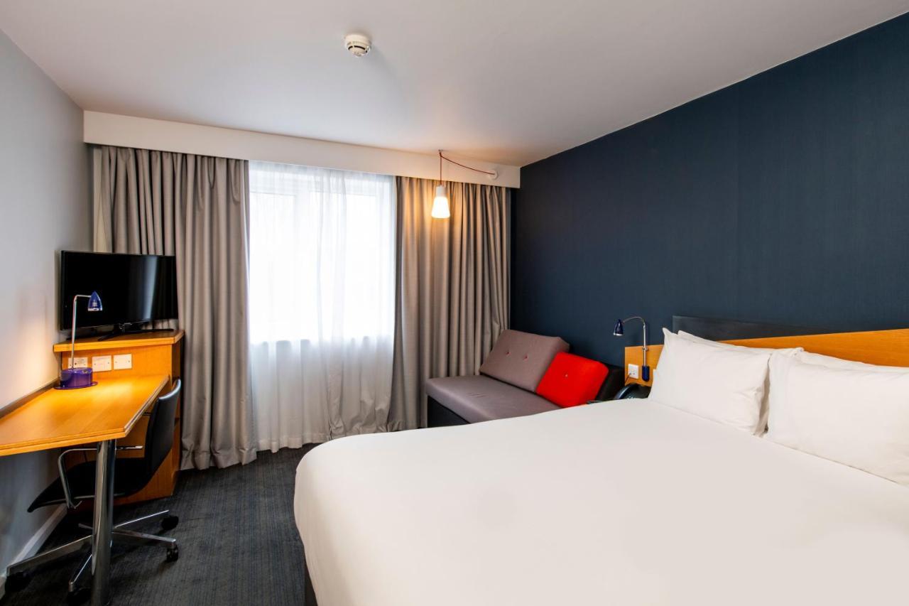 Holiday Inn Express Stoke-On-Trent, An Ihg Hotel Экстерьер фото