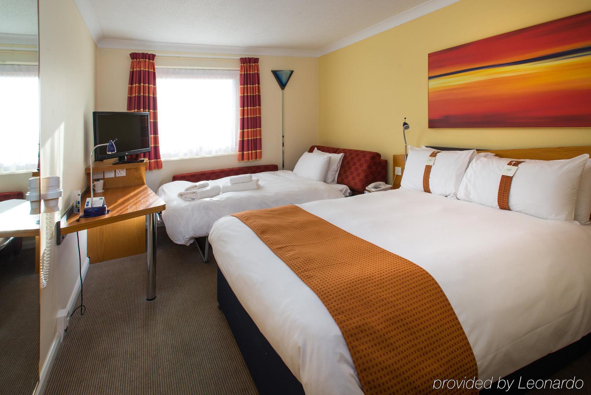 Holiday Inn Express Stoke-On-Trent, An Ihg Hotel Экстерьер фото