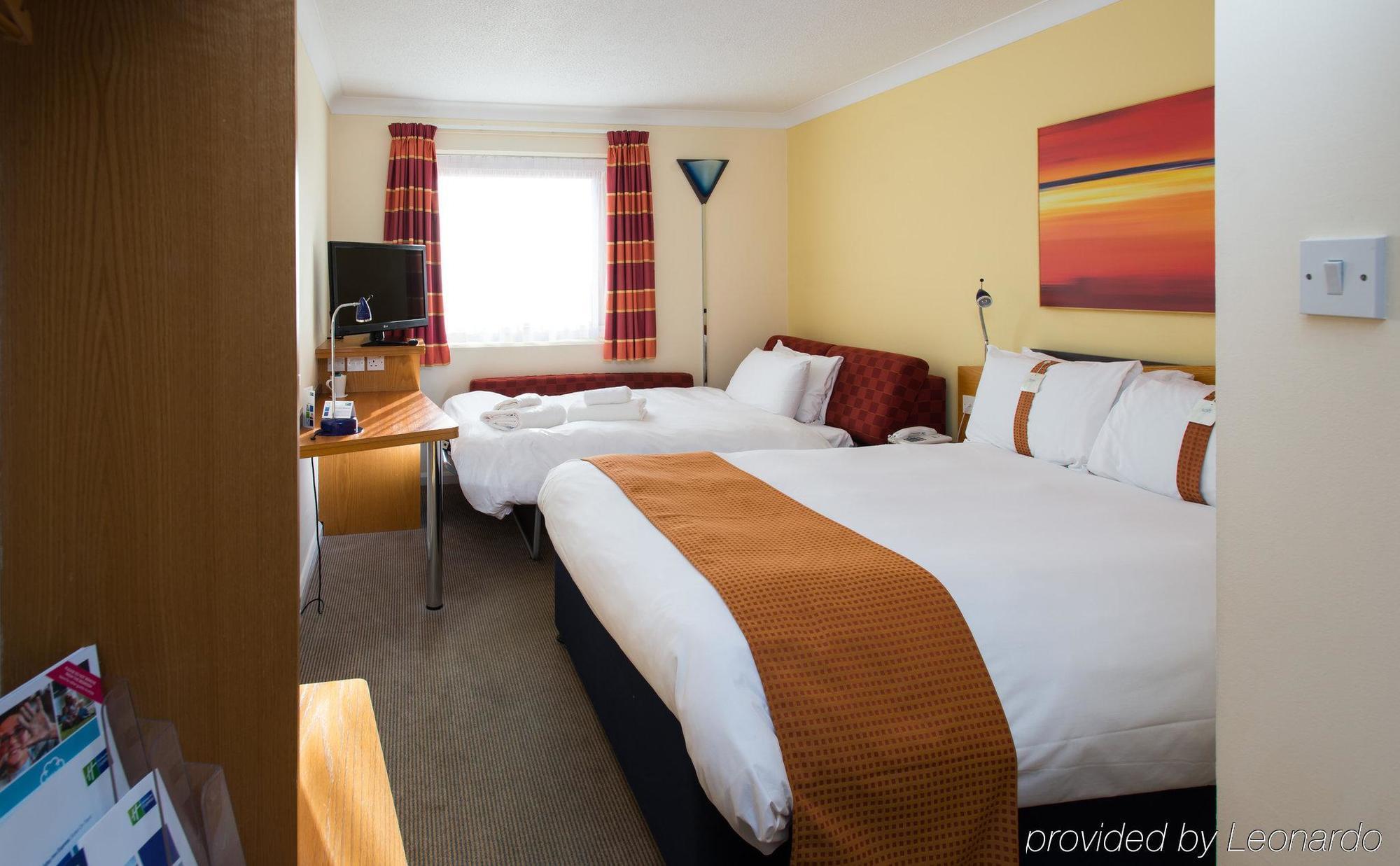 Holiday Inn Express Stoke-On-Trent, An Ihg Hotel Экстерьер фото