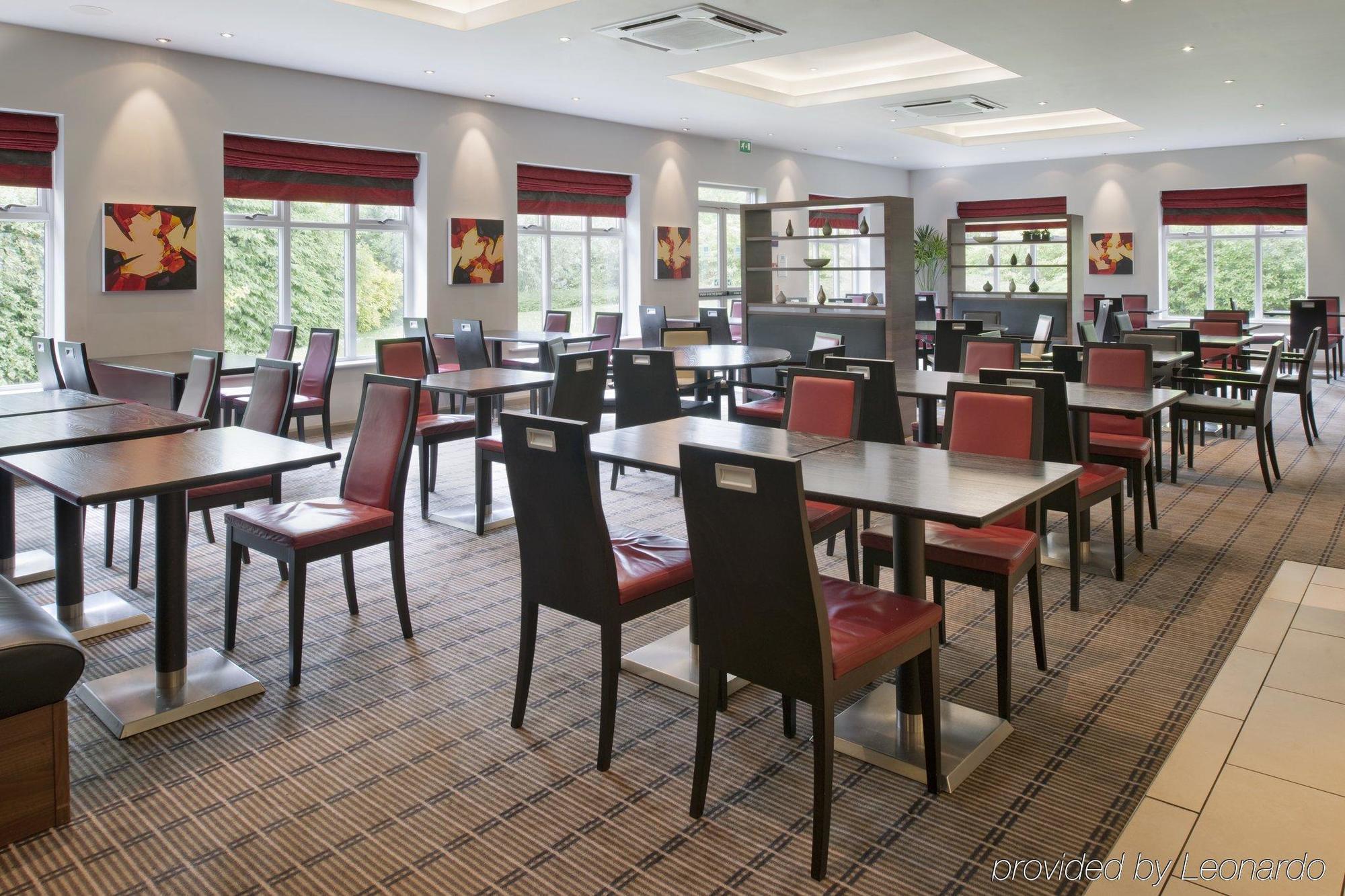 Holiday Inn Express Stoke-On-Trent, An Ihg Hotel Удобства фото