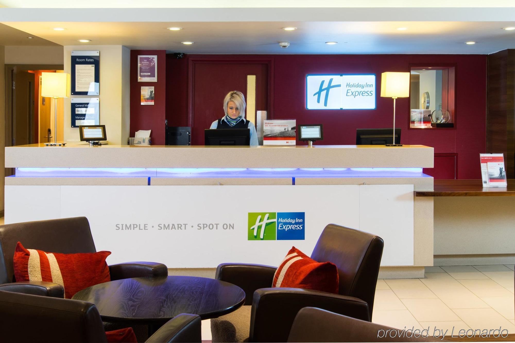 Holiday Inn Express Stoke-On-Trent, An Ihg Hotel Экстерьер фото