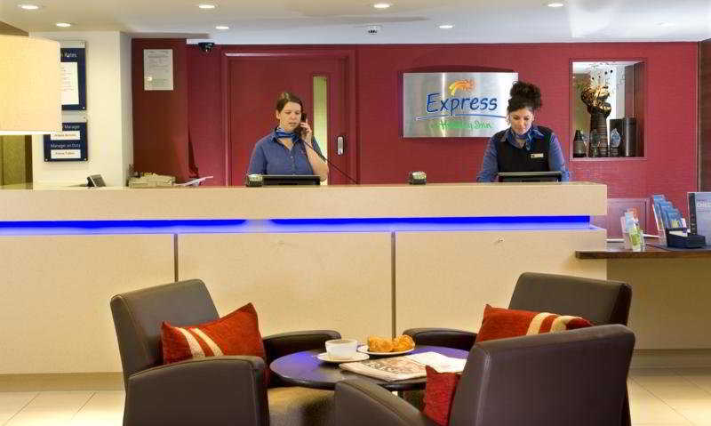 Holiday Inn Express Stoke-On-Trent, An Ihg Hotel Экстерьер фото