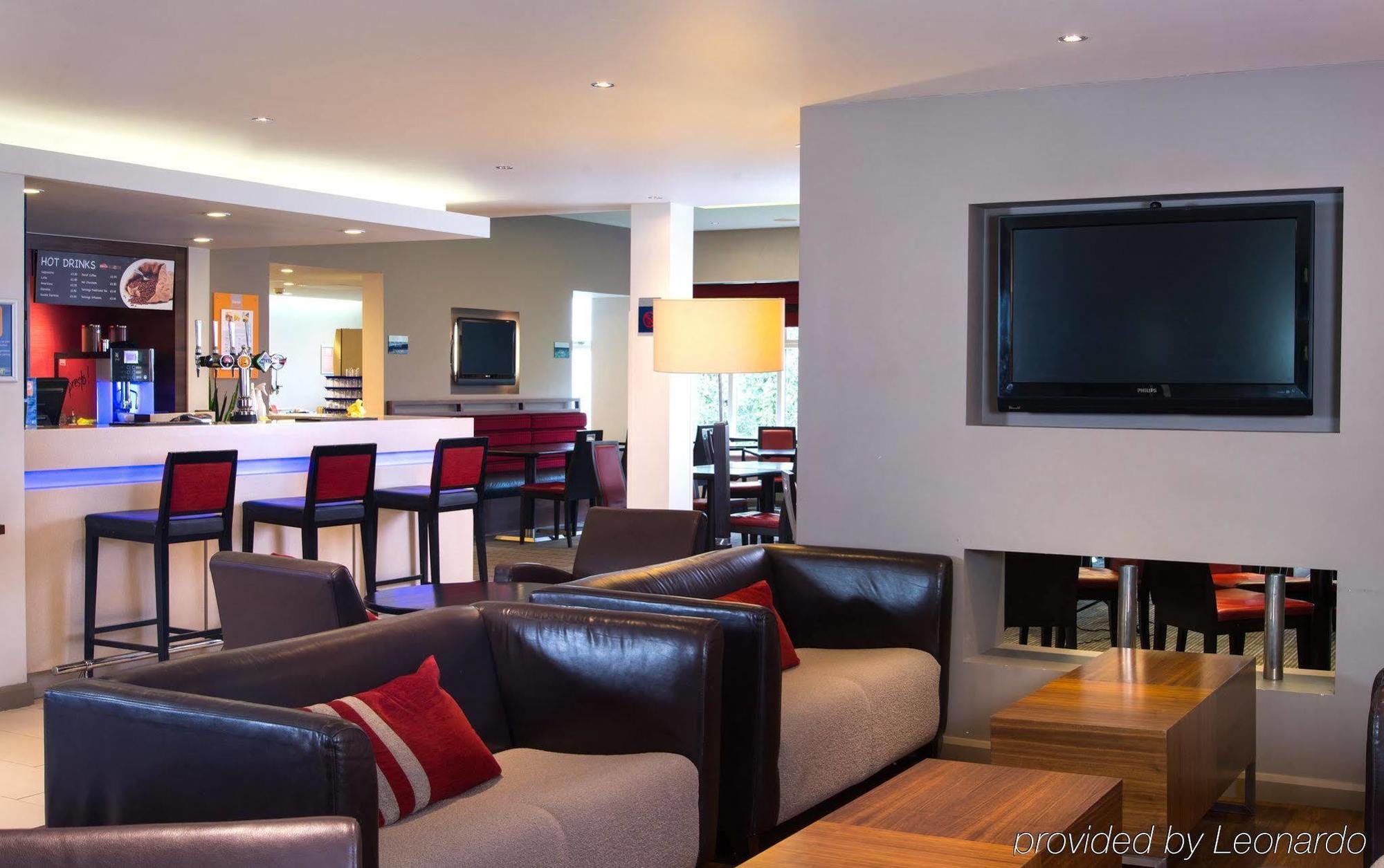 Holiday Inn Express Stoke-On-Trent, An Ihg Hotel Экстерьер фото