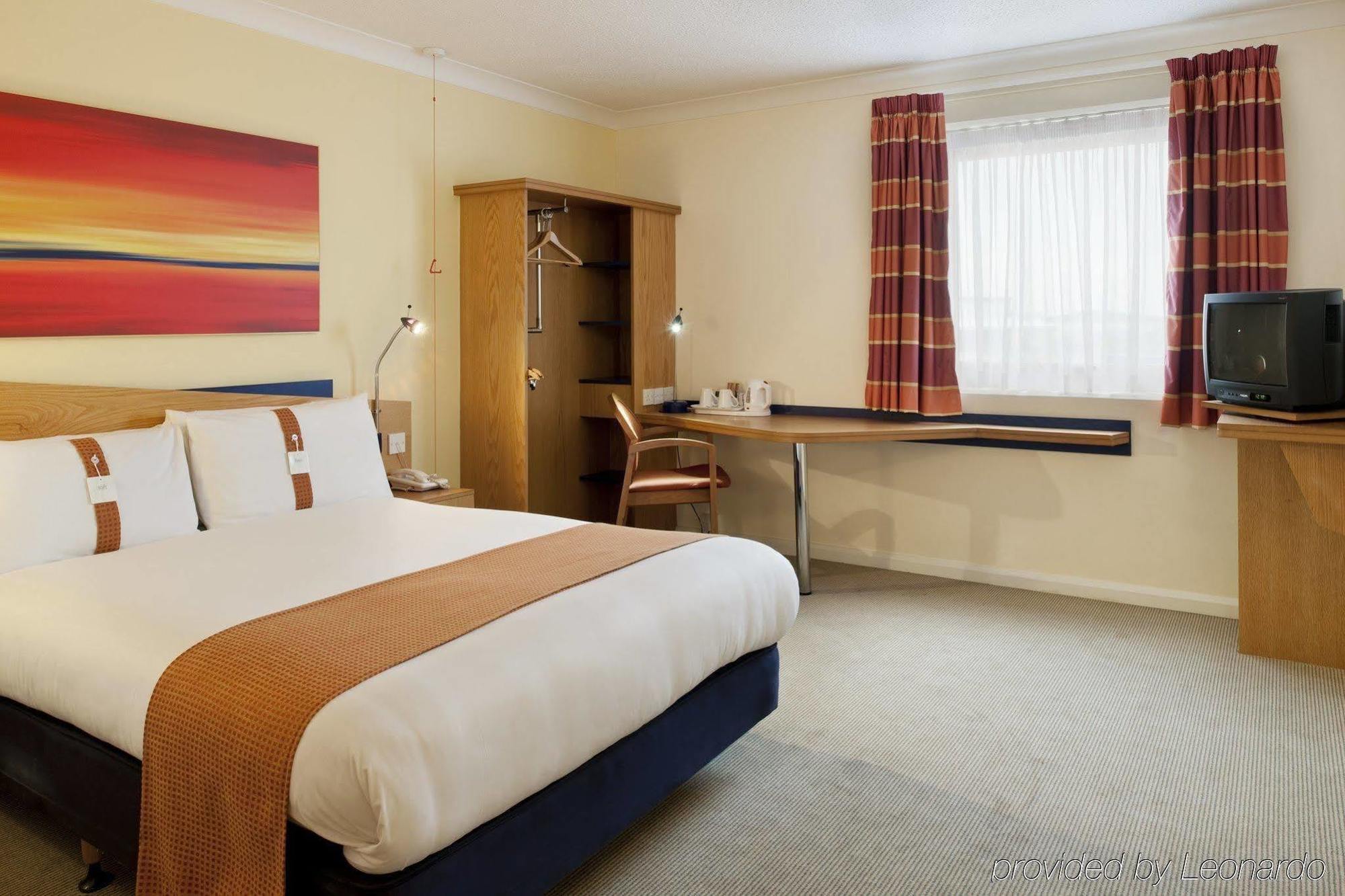 Holiday Inn Express Stoke-On-Trent, An Ihg Hotel Экстерьер фото